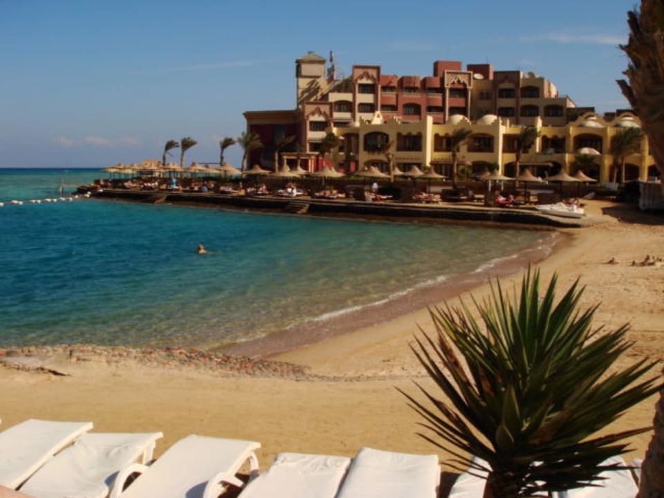 Sandstrand von der Poolbar aus Sunny Days Palma De Mirette Resort & Spa