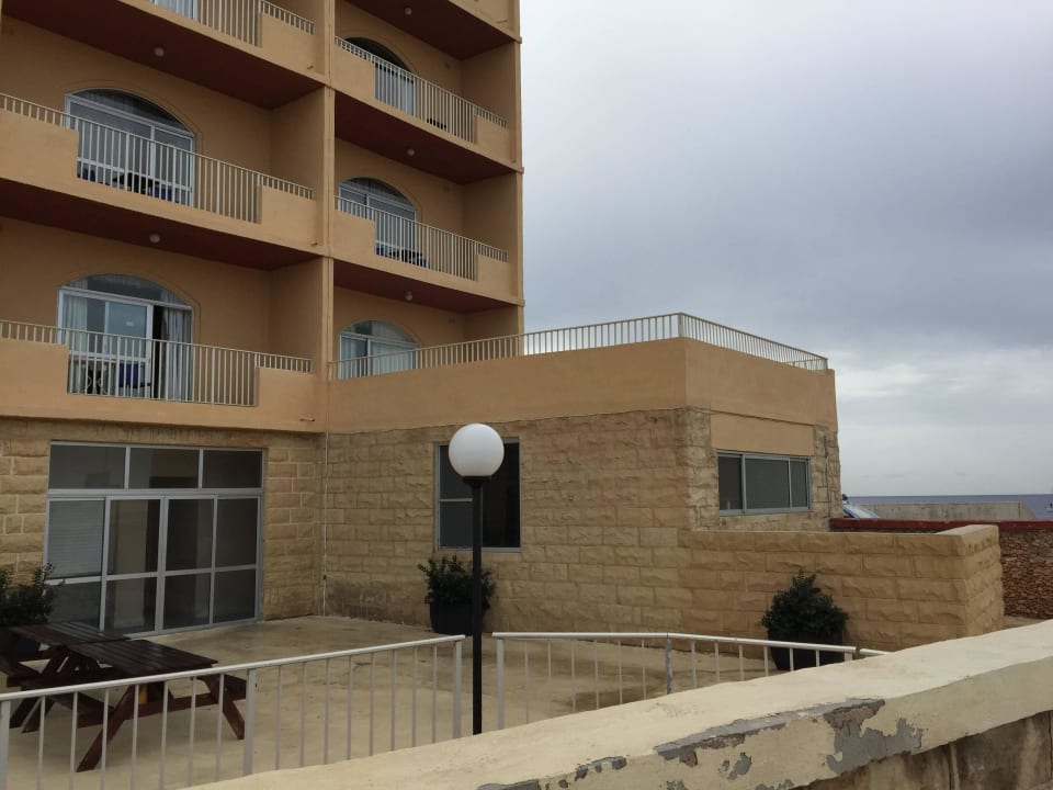 Rückseite des Hotels Paradise Bay Resort Hotel