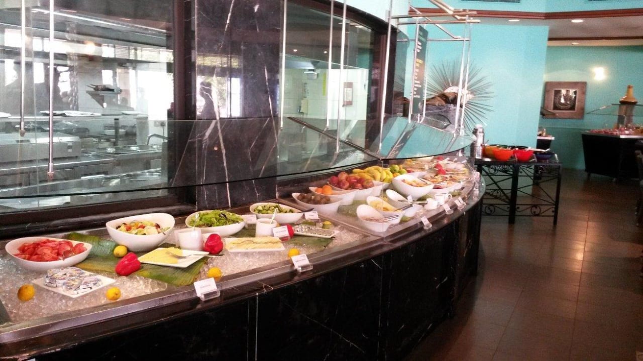 Frühstücksbuffet Le Meridien Abu Dhabi Resort
