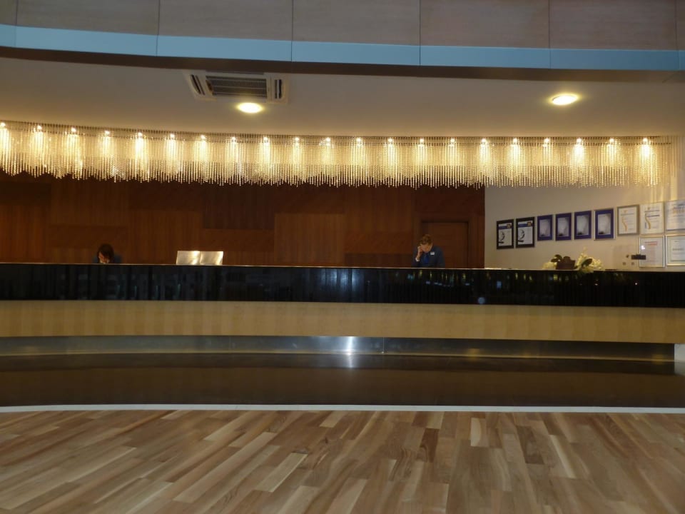 Rezeption Royal Wings Hotel
