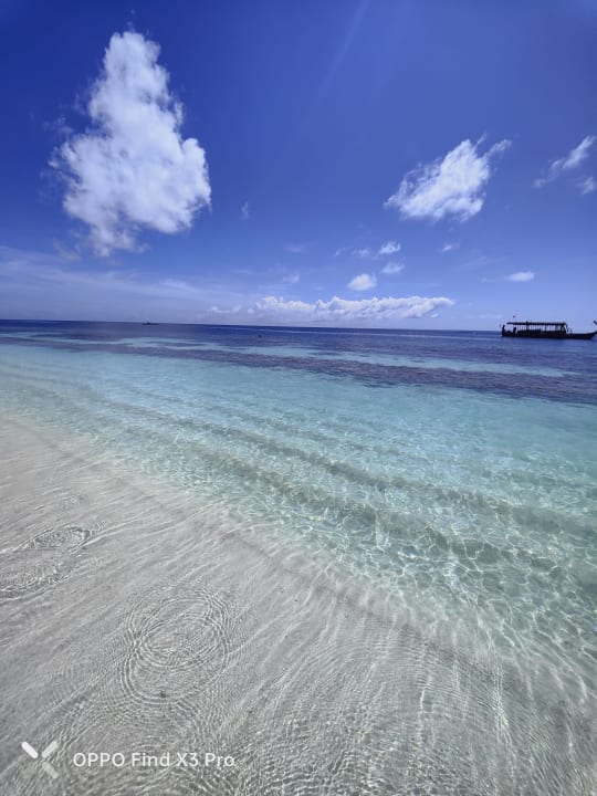 Strand Angaga Island Resort