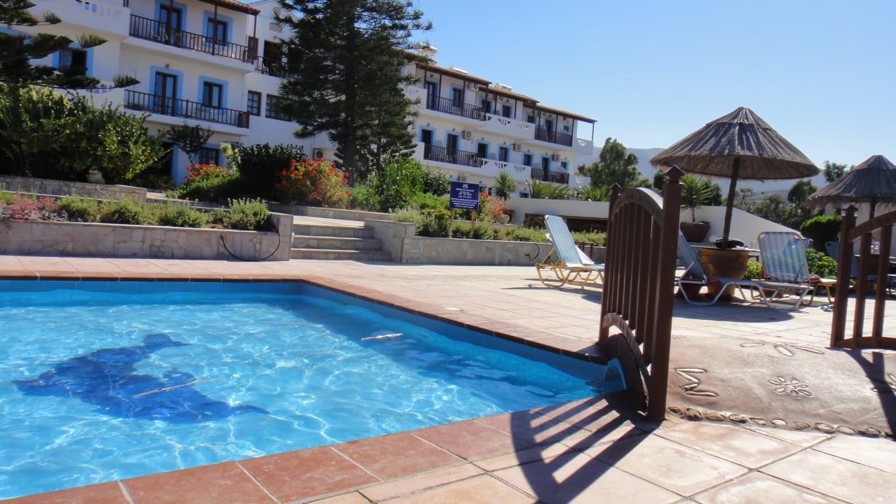 Mały basen dla dzieci Spiros & Soula Apartments