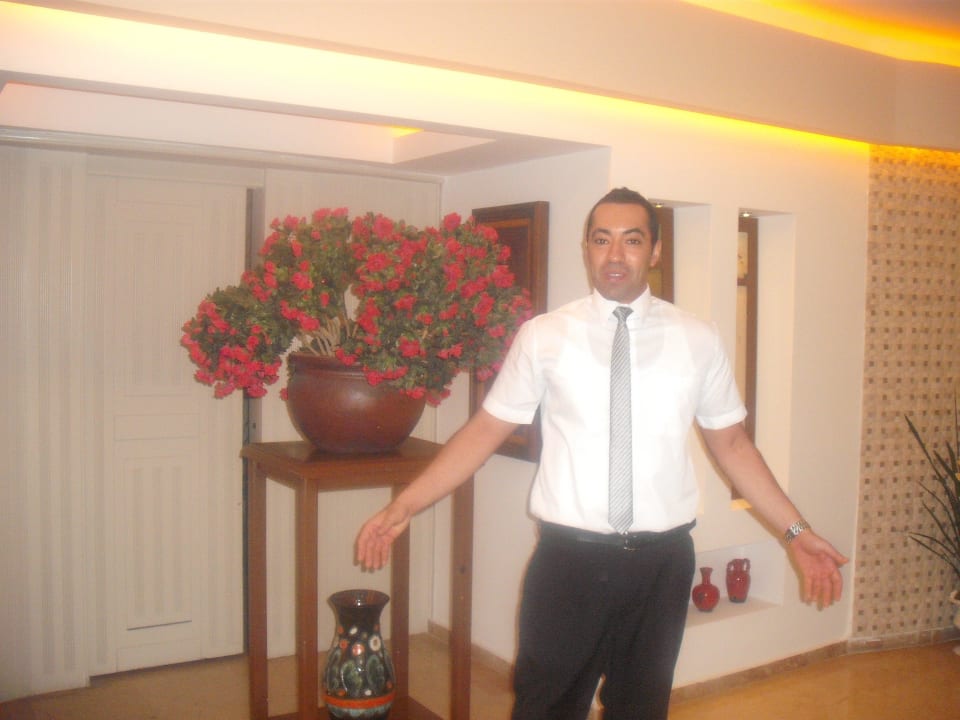 Front Office Manager Tuncay Hotel Royal Garden Beach
