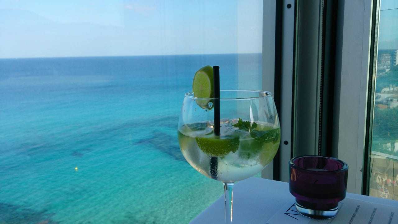 Aperitif im ATTIK mit tollem Ausblick Son Moll Sentits Hotel & Spa