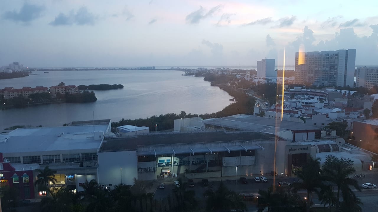 Außenansicht Hotel Riu Cancun
