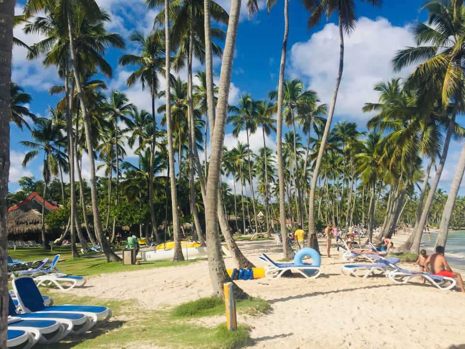 Strand Wyndham Alltra Samana