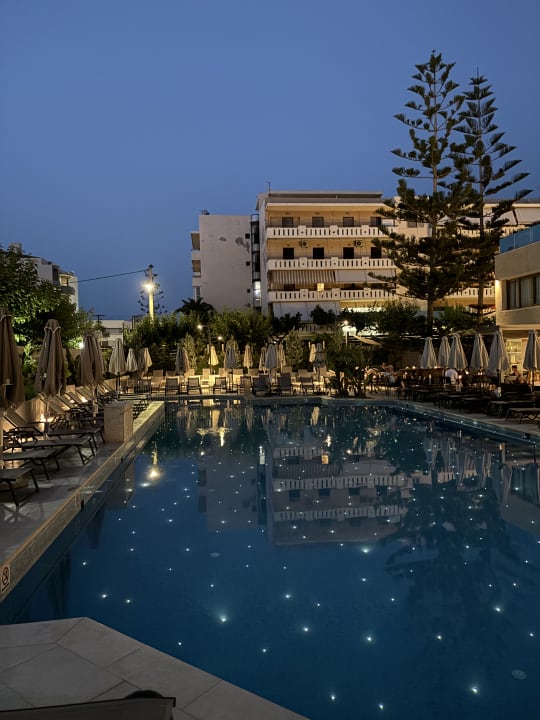 Außenansicht Hotel Theartemis Palace