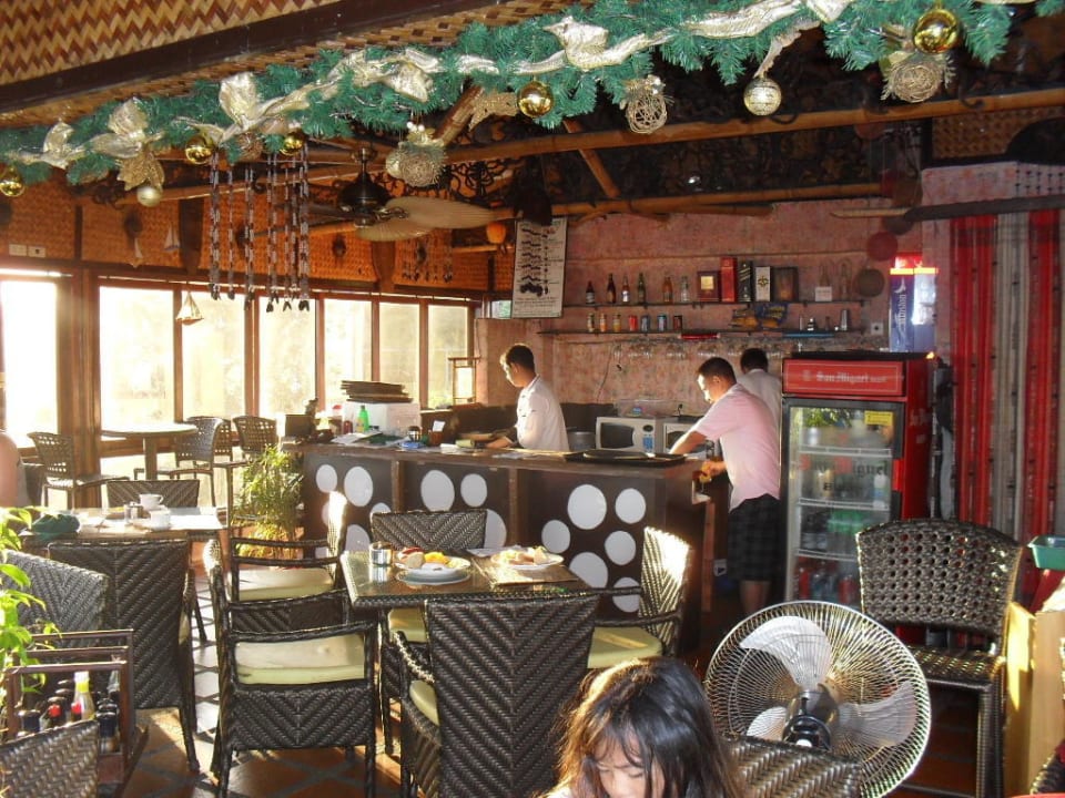 Blick in das gemütliche Restaurant Puerto Pension B&B