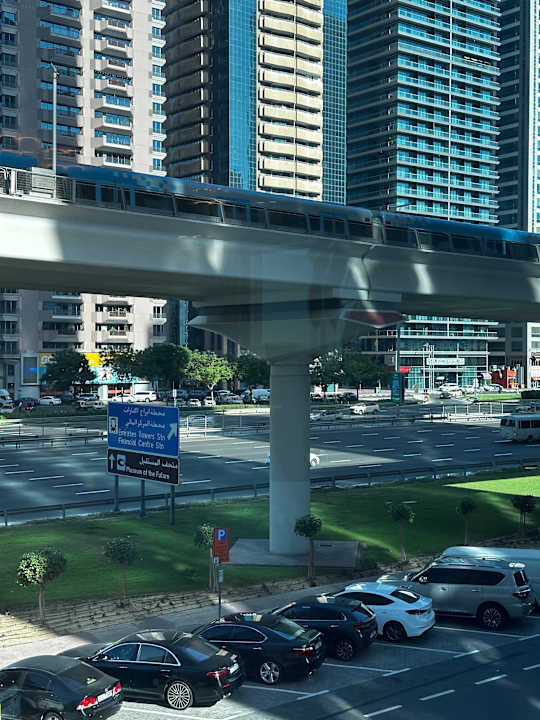 Ausblick Rose Rayhaan by Rotana