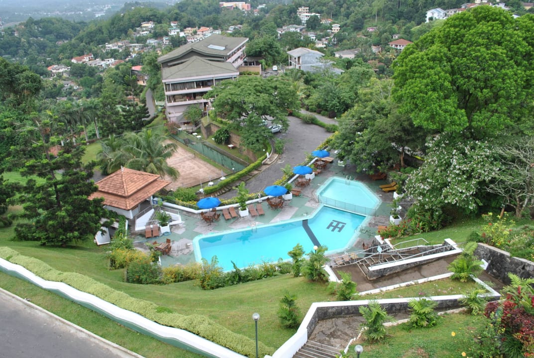 Blick auf den Pool Hotel Topaz