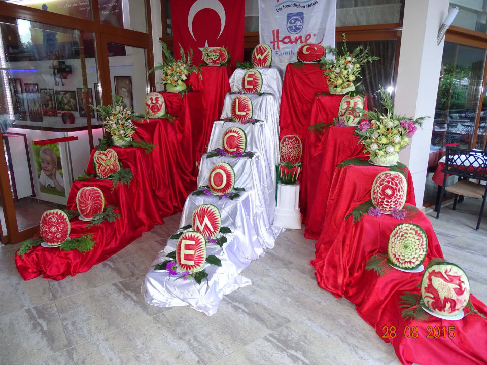 Wahnsinn die Melonendeko !! Hane Family Resort