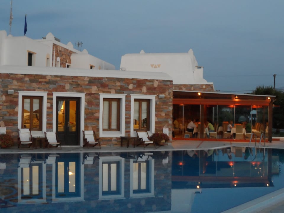 Restaurant und Wintergarten Naxos Resort Beach Hotel