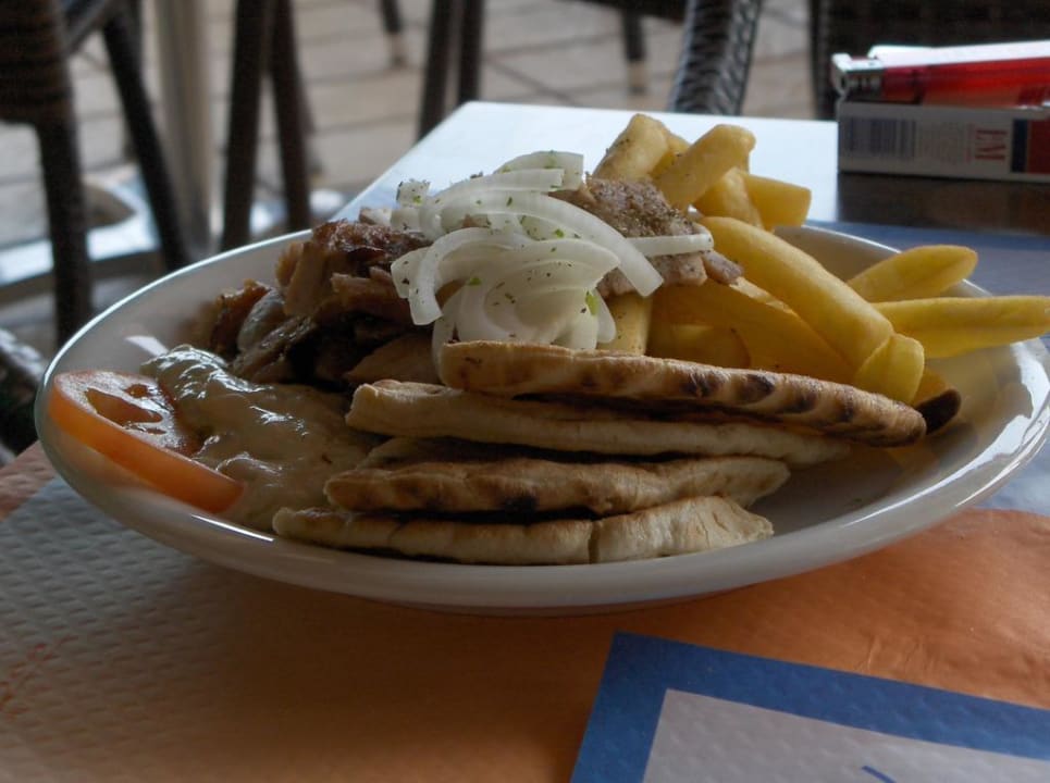 Essen in der Beachbar Hotel Kalithea Horizon Royal