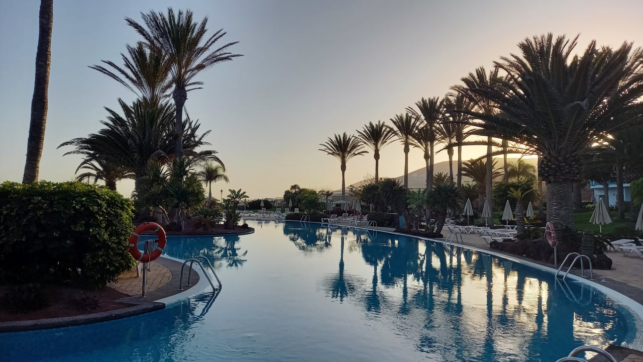 Pool R2 Pajara Beach