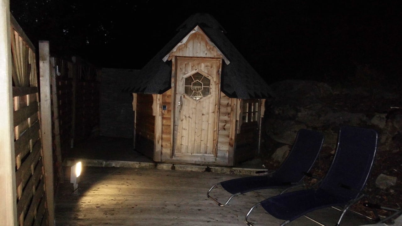 Persönliche Wald-Wellness-Sauna bei Nacht Thula Wellnesshotel Bayerischer Wald