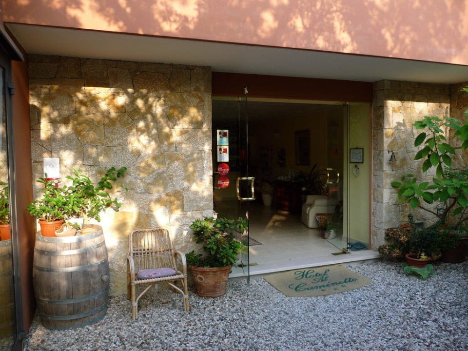 Eingang zum Hotel Hotel Al Caminetto