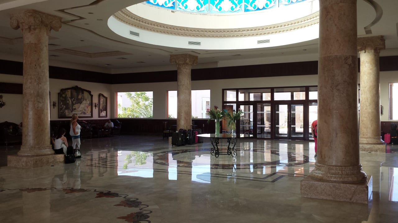 Eingangsbereich und Rezeption Titanic Beach Spa & Aqua Park