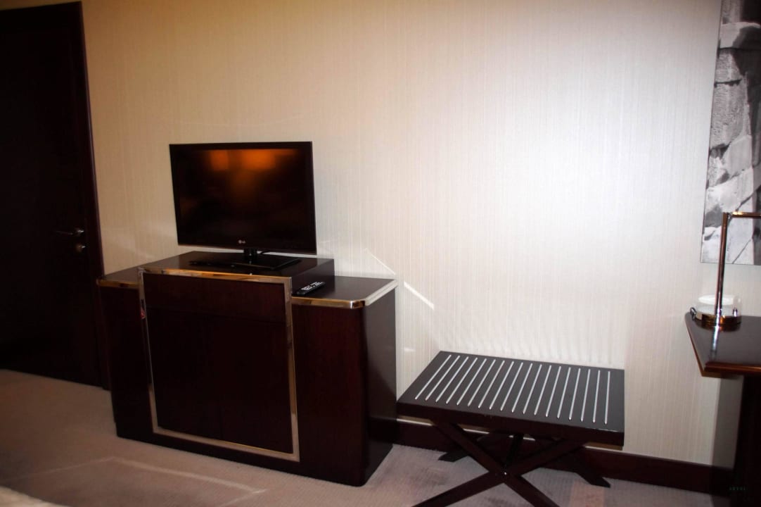 Zimmer und deren Ausstattung. Hotel Crowne Plaza Bursa Convention Center & Thermal Spa