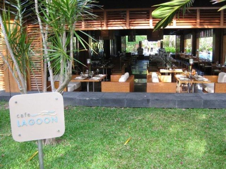 Terrasse vom Frühstücks-Cafe The Laguna A Luxury Collection Resort & Spa