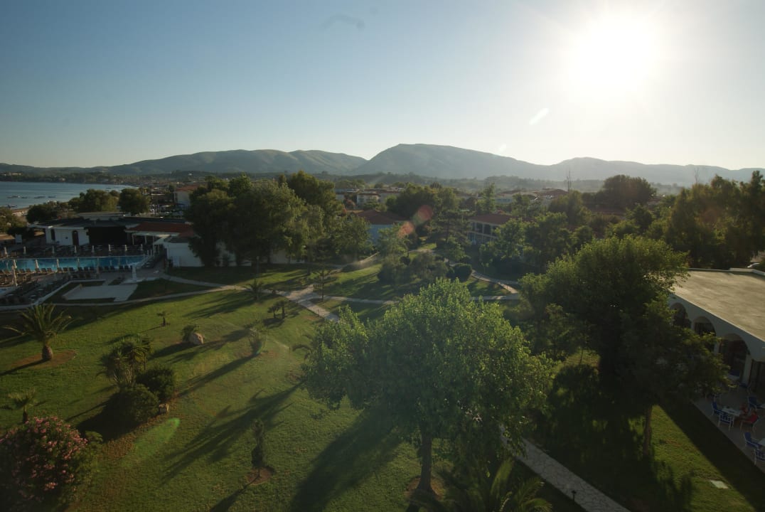 Widok z dachu budynku glownego Domes Aulūs Zante, Autograph Collection