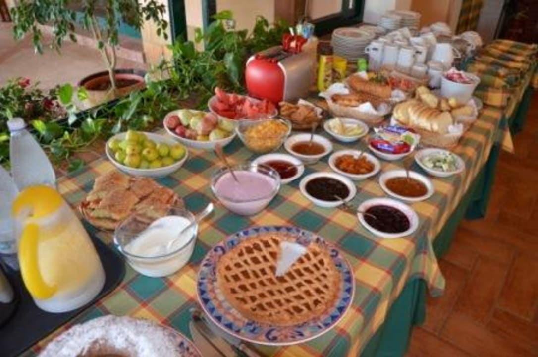 Buffet prima colazione Agriturismo Ferro Borgo Campana