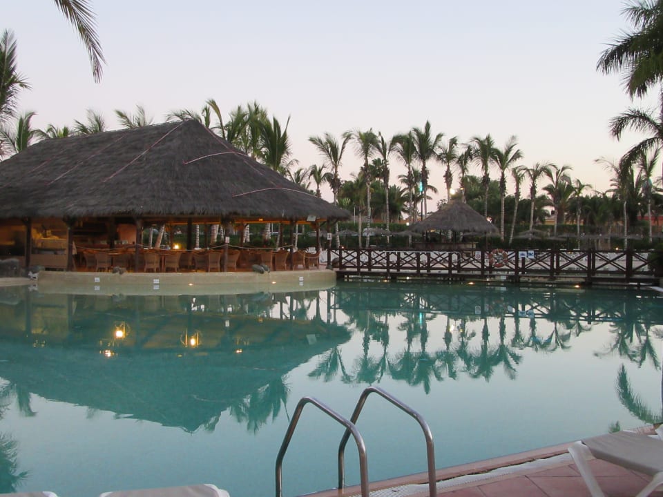 Pool Tabaiba Princess