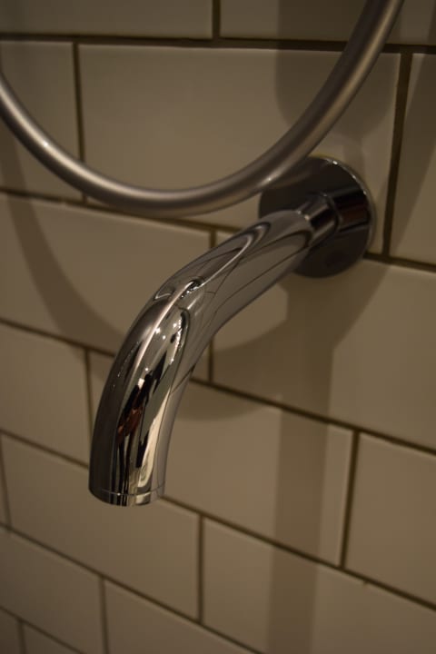 Zimmer The WB Abu Dhabi, Curio Collection By Hilton