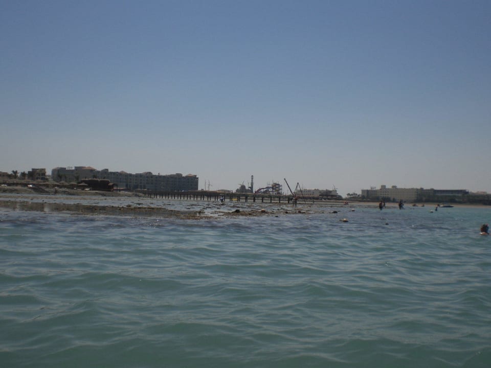 Viele Steine im Meer Le Jardin Aqua Park Resort