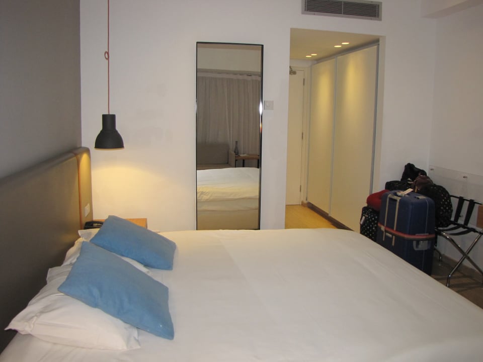 Zimmer Crystal Springs Beach Hotel