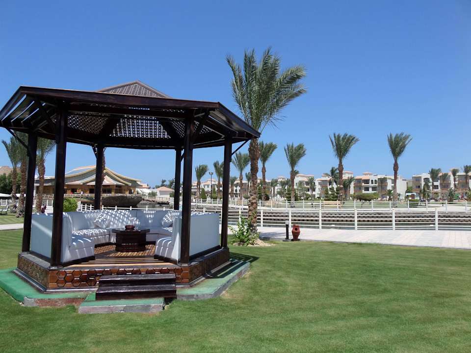 Sitzmöglichkeiten Gartenanlage Pickalbatros Dana Beach Resort - Hurghada