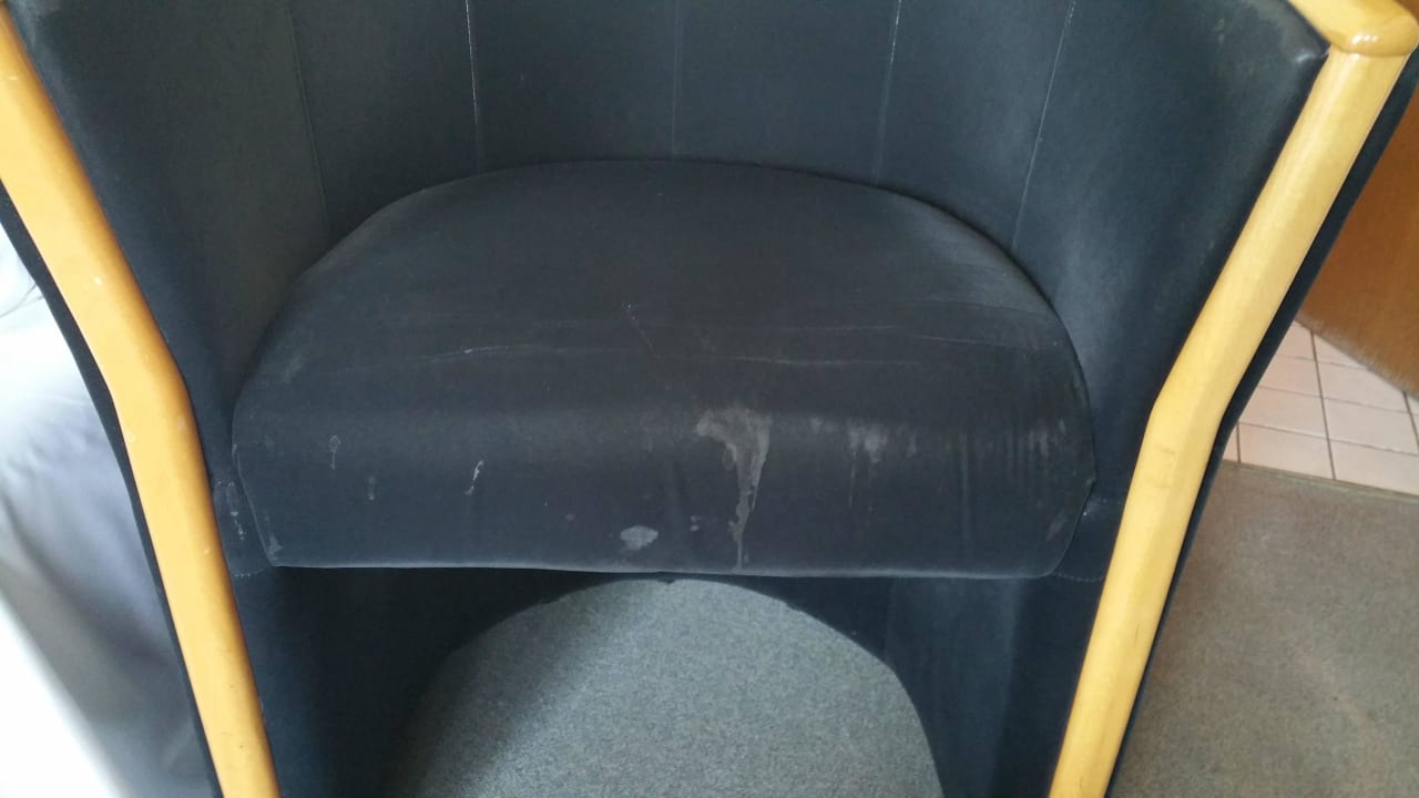 Verspritzter Stuhl Hotel Well garni