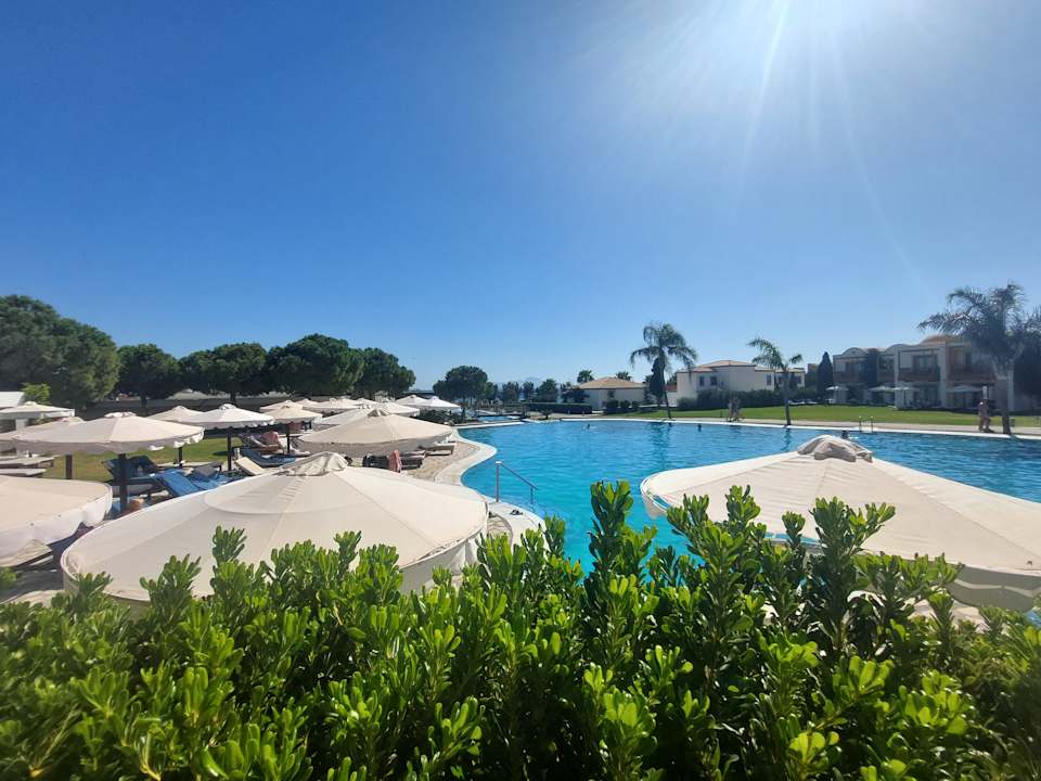 Zimmer Mitsis Selection Blue Domes