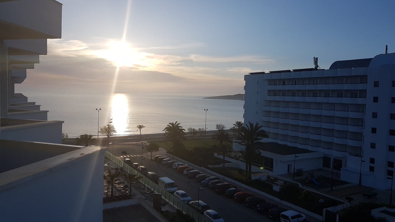 Ausblick vom Balkon am Morgen allsun Hotel Borneo - Adults only