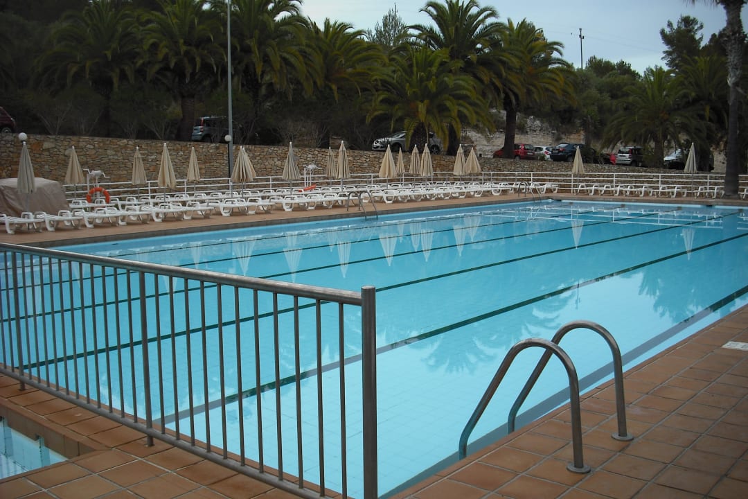 Der Pool am Morgen Iberostar Waves Cala Domingos