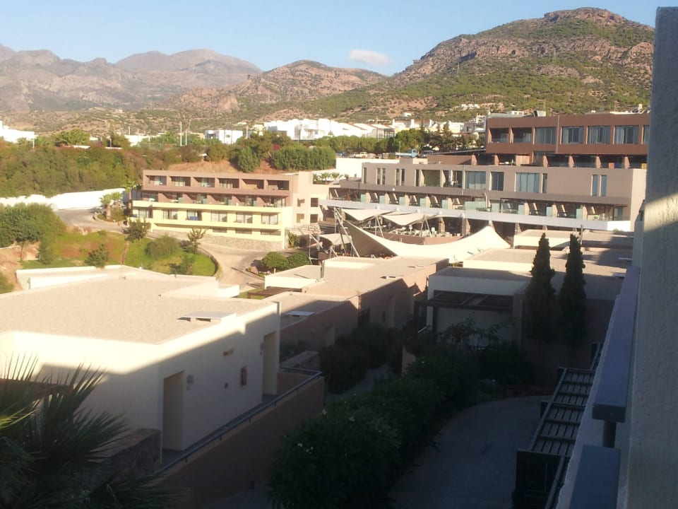 Blick auf das Haupthaus Atlantica Mikri Poli Crete