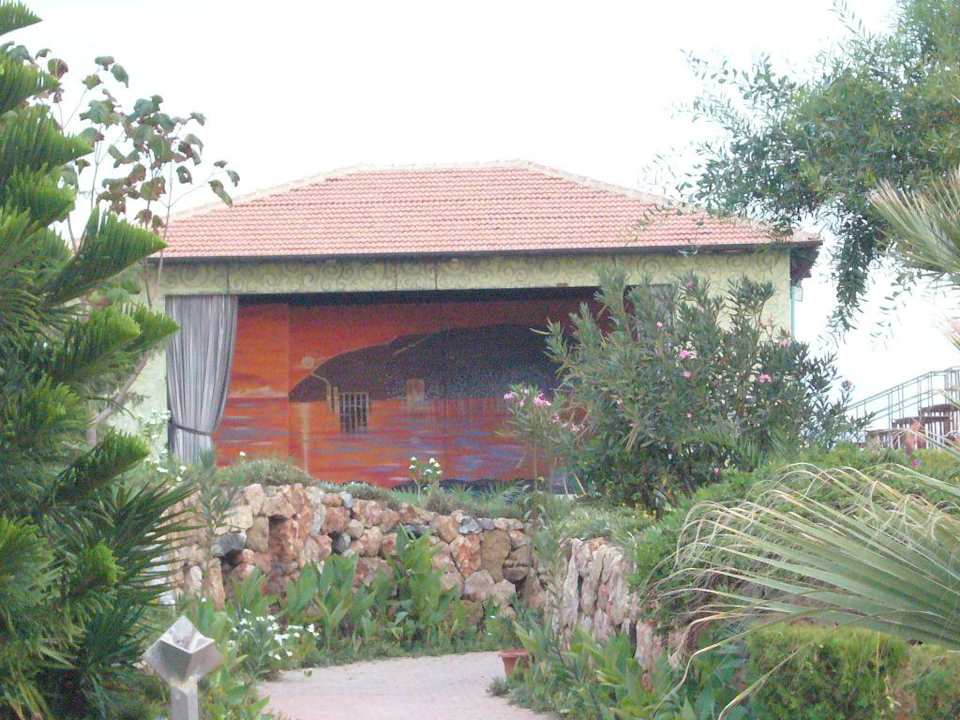 Amphitheatre Senza Sunset Beach Hotel