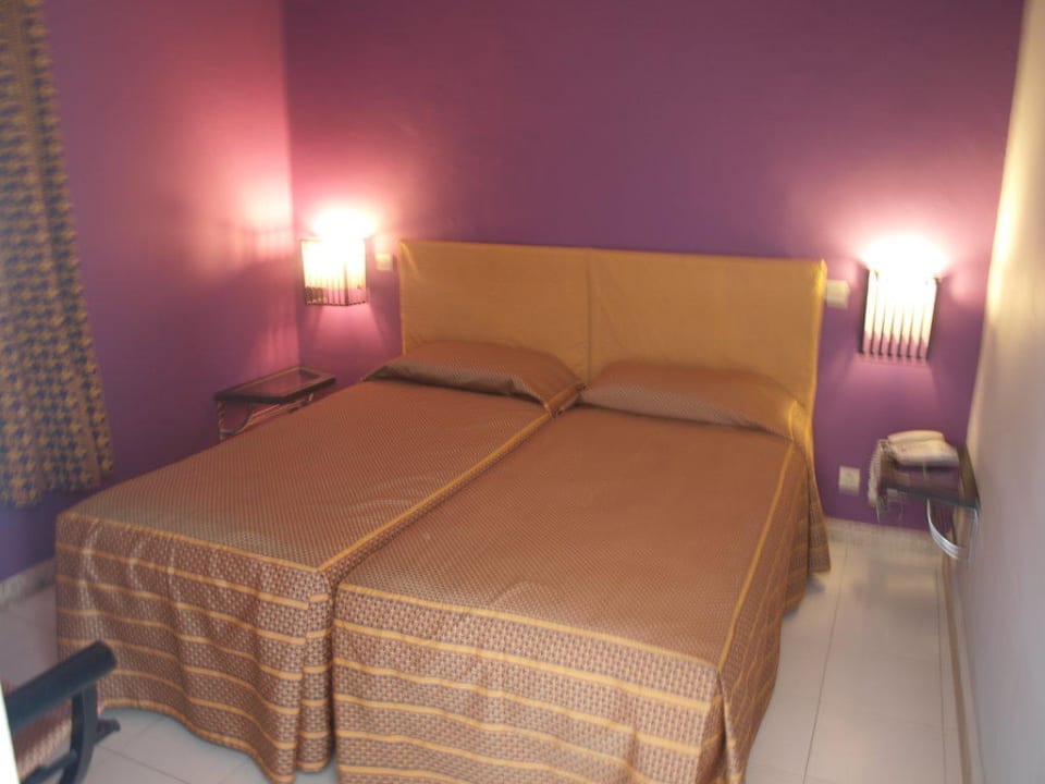 Sypialnia Club El Pueblo Tamlelt