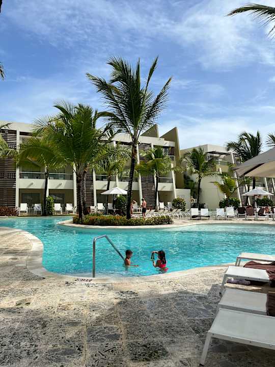 Pool Dreams Onyx Resort & Spa