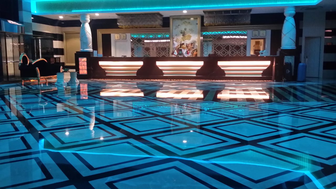 Lobby Mary Hotel Side