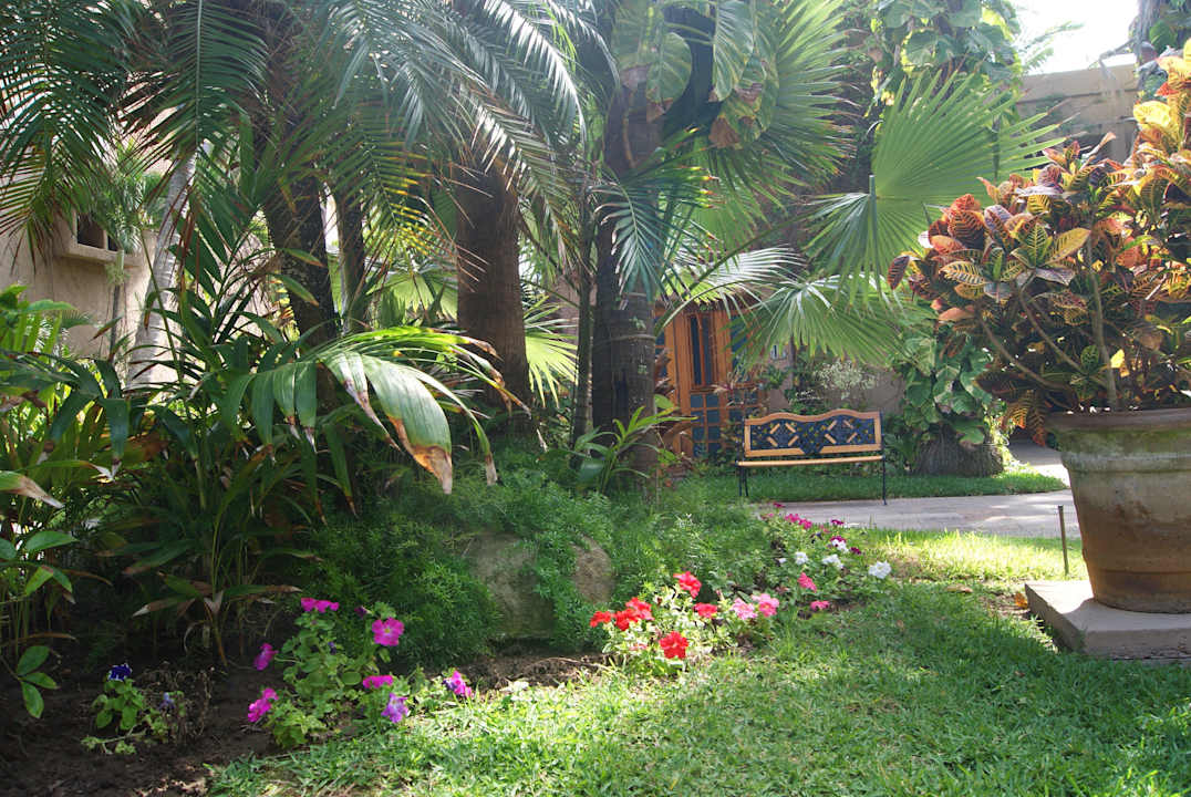 Exotic Gardens Villas El Rancho