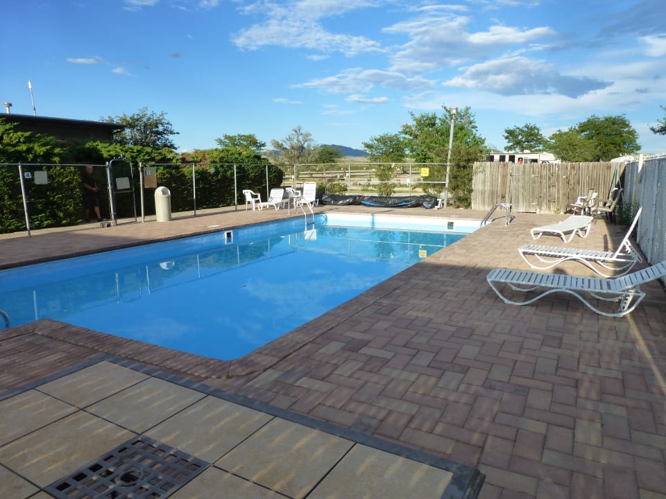 Poolanlage ist lückenlos eingezäunt KOA Campground Seligman