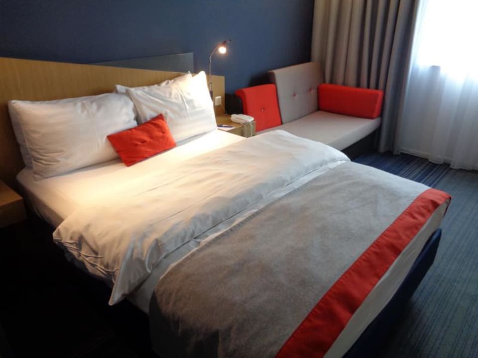 Zimmer Holiday Inn Express Frankfurt - Airport