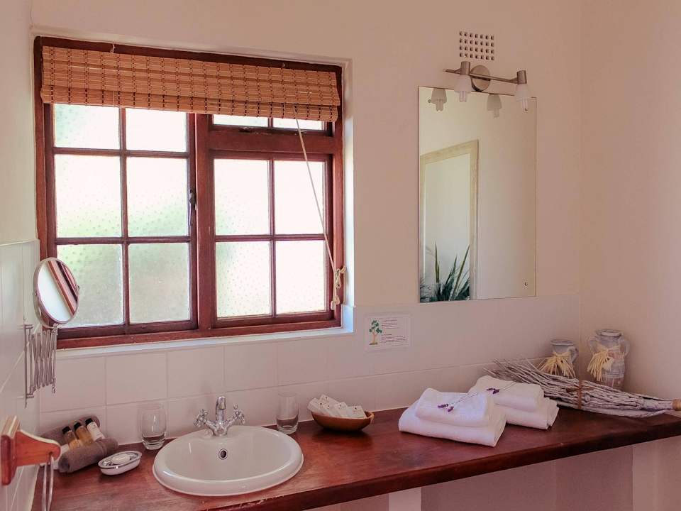 Bathroom  AmaKhosi Guesthouse