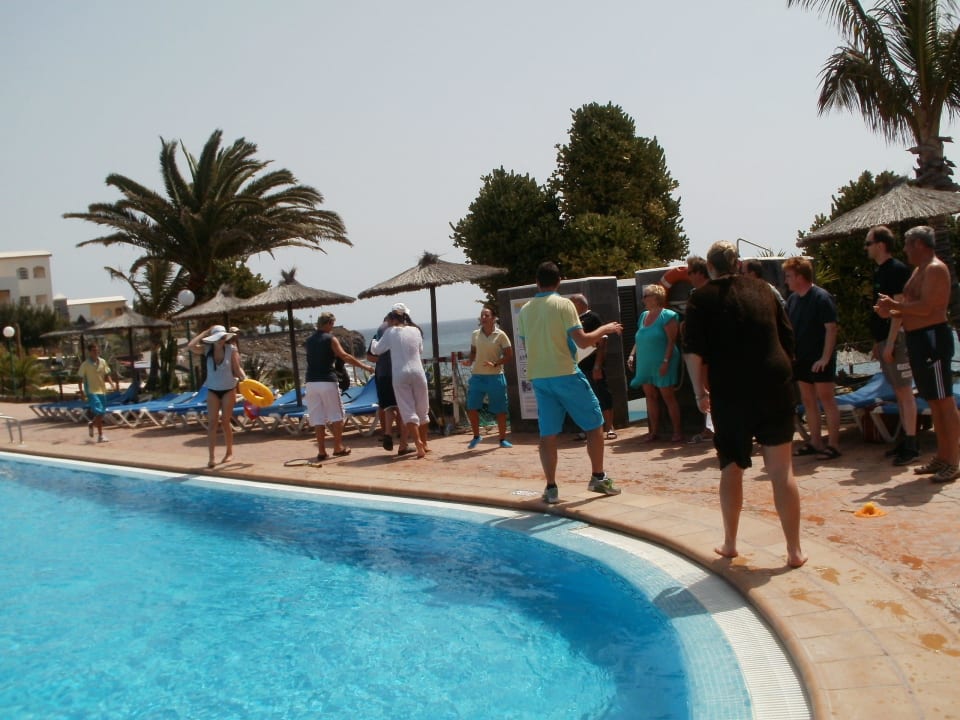 Animation am Pool SBH Hotel Royal Monica