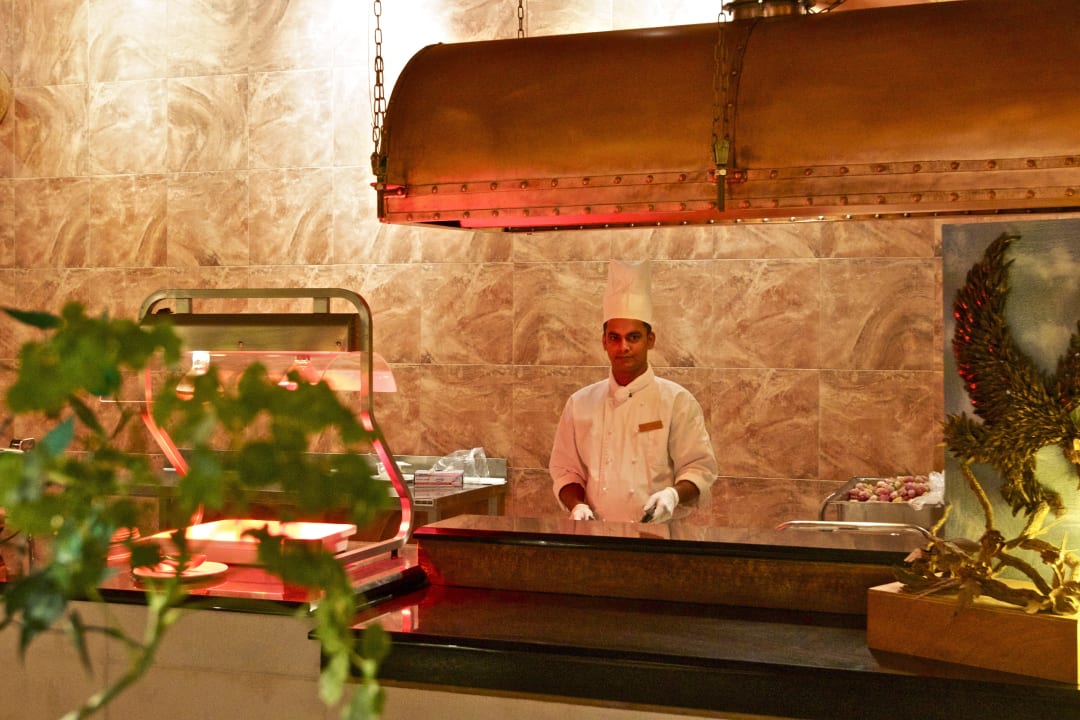 Funama Buffet Restaurant Vilamendhoo Island Resort & Spa