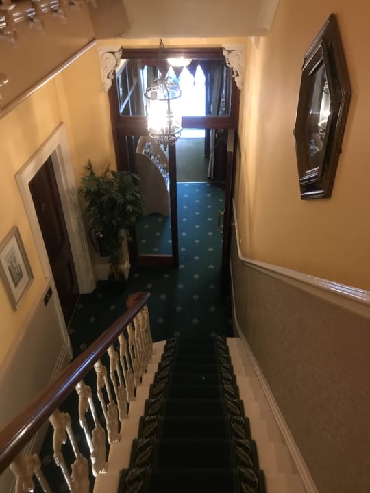 Lobby Hotel London Visitors