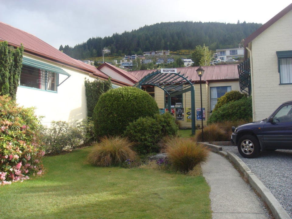 Hoteleingang Melbourne Lodge
