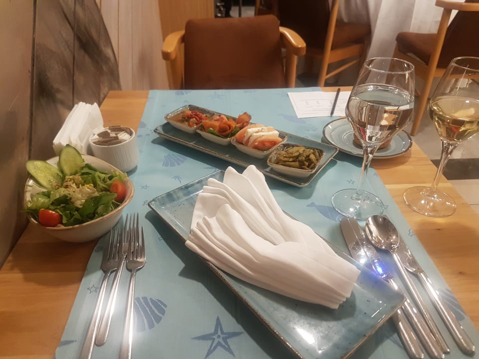 Gastro Side Royal Style Hotel