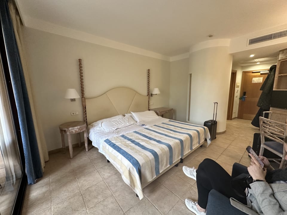 Zimmer ROBINSON CALA SERENA