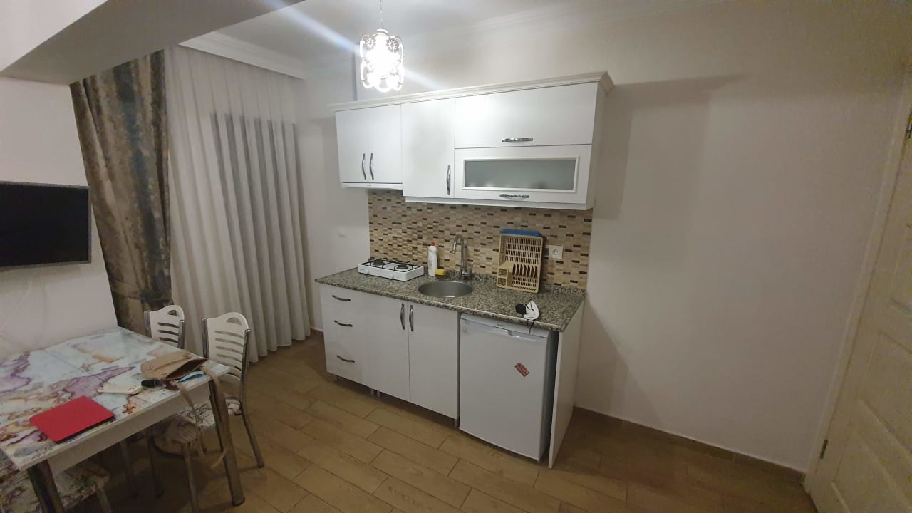 Zimmer Keramos Apart